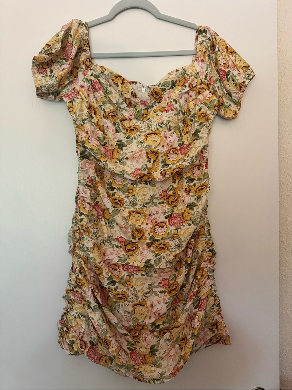 InMod Floral Puff-Sleeve Ruched Women’s Dress in Yellow Floral SZ L